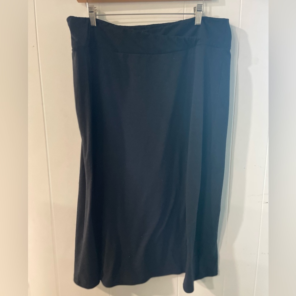 Eddie Bauer black MIDI skirt